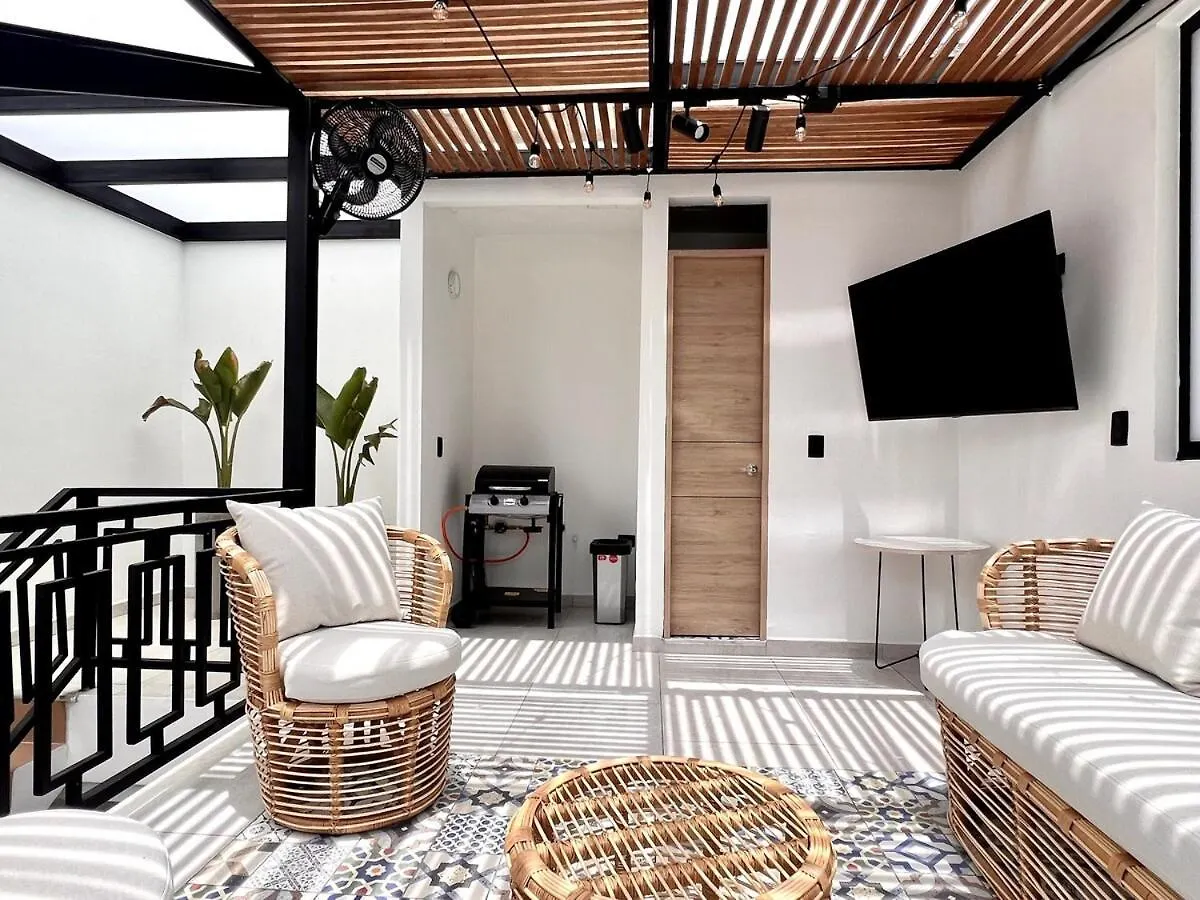 Daire Nowa Bora Bora Apt - Huge Jacuzzi, Rooftop & Ac In Provenza Medellín
