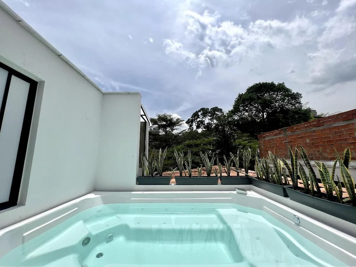 Nowa Bora Bora Apt - Huge Jacuzzi, Rooftop & Ac In Provenza Medellin