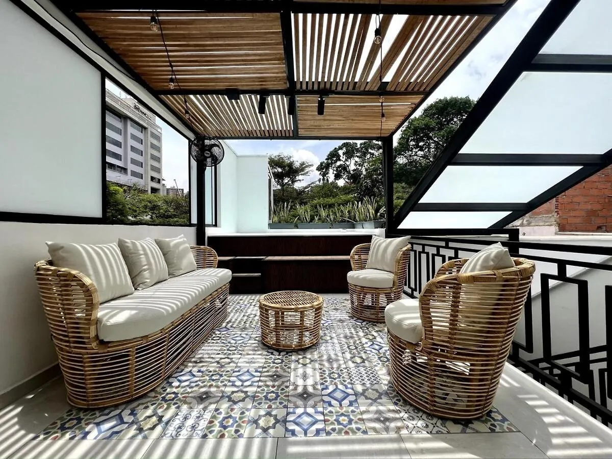 Nowa Bora Bora Apt - Huge Jacuzzi, Rooftop & Ac In Provenza Medellin 0*,  Colombia