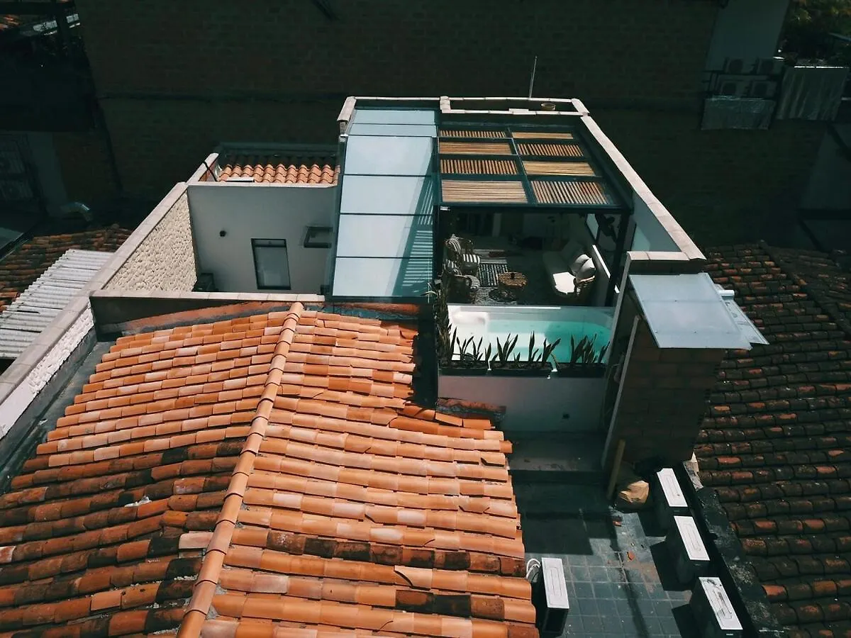 Nowa Bora Bora Apt - Huge Jacuzzi, Rooftop & Ac In Provenza Medellin 0*,  Colombia