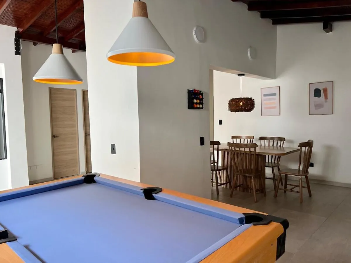Nowa Bora Bora Apt - Huge Jacuzzi, Rooftop & Ac In Provenza Medellin 0*,