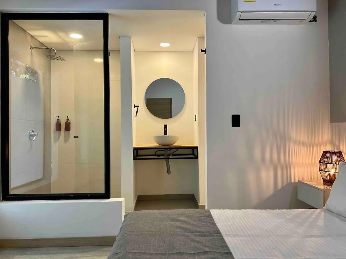 Nowa Bora Bora Apt - Huge Jacuzzi, Rooftop & Ac In Provenza Medellin 0*,